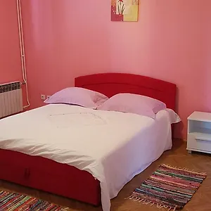  Vendégház House Nena